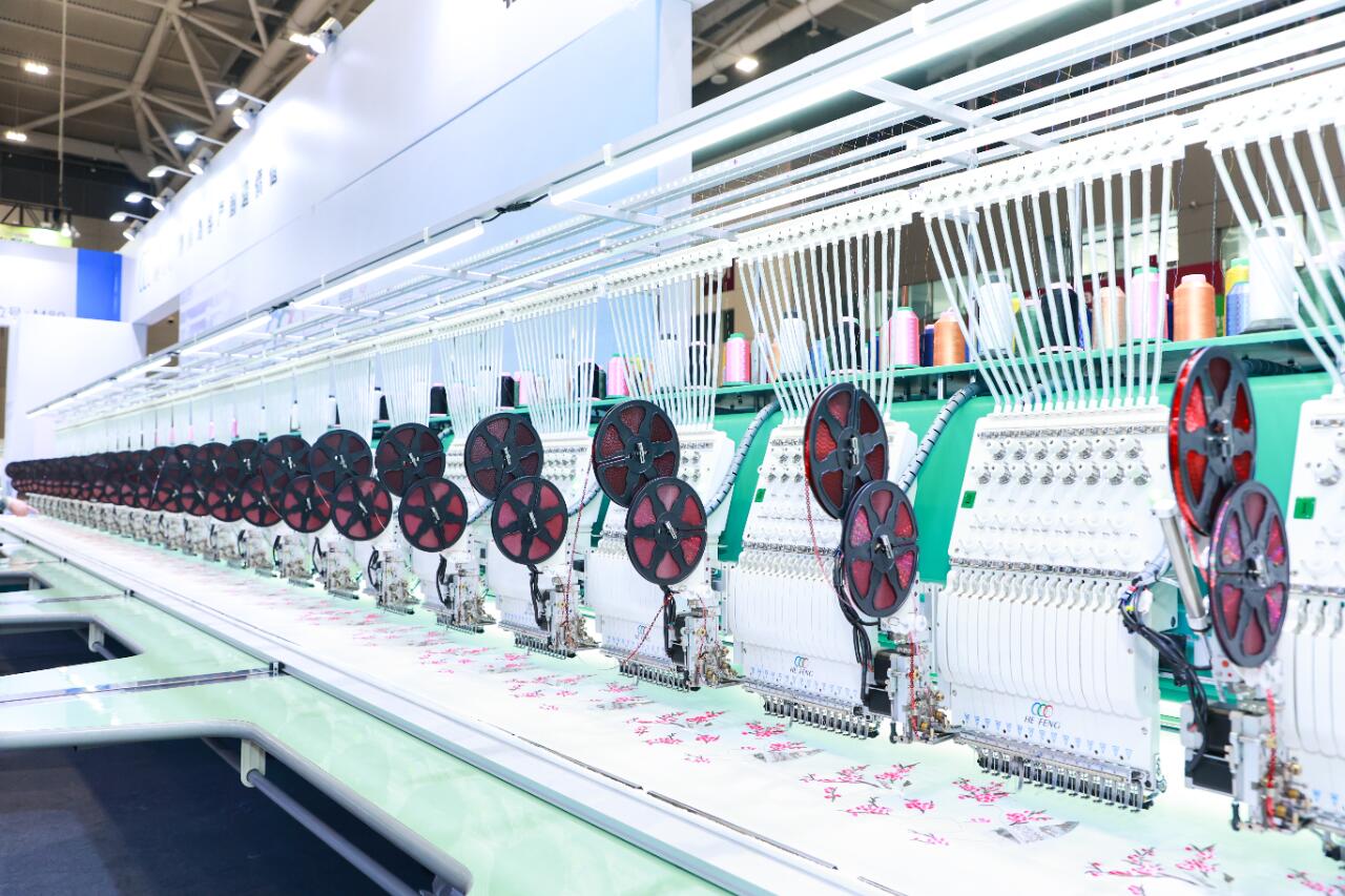 “从‘做别人的品牌’到‘做自己的文化’