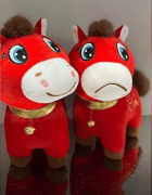 “哭哭马”还被网友玩出花式梗：打工不开心？