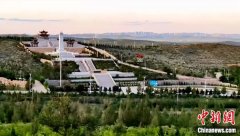 “以前我们背着样品跑市场