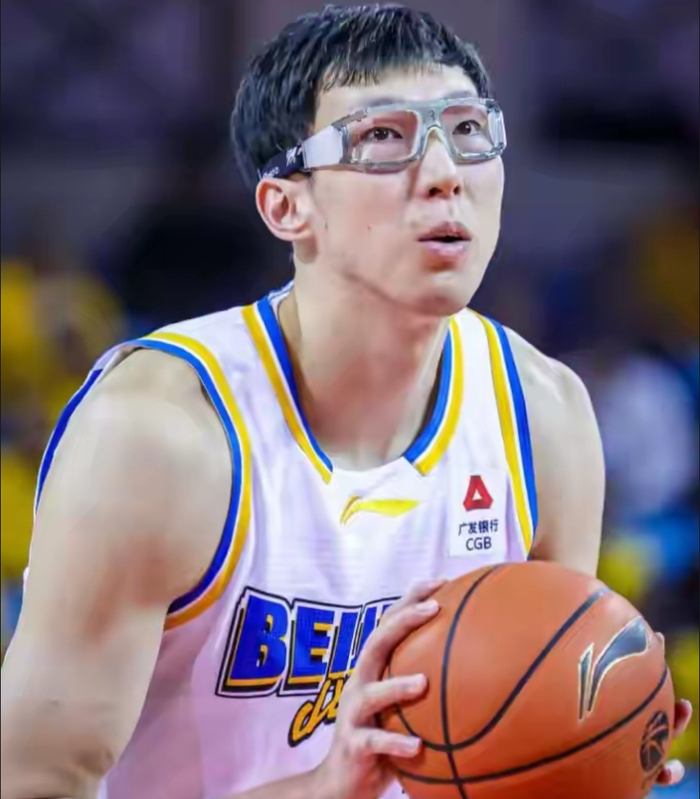 周琦关键罚球失手 北京首钢末节崩盘