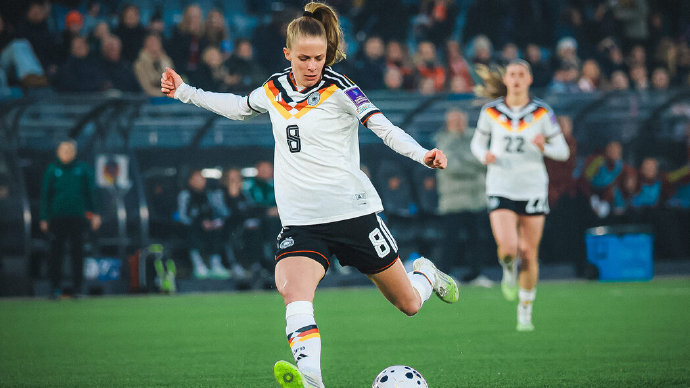 16名狼堡女足将启程征战多国国家队赛事