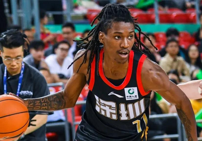 徐杰王者归来 王哲林爆发 赵继伟高效输出 上海